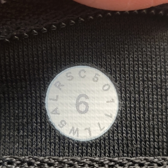 ❤️ 3 for $35 Lululemon mesh panel thigh pocket mid rise black white leggings 6 - Picture 8 of 9